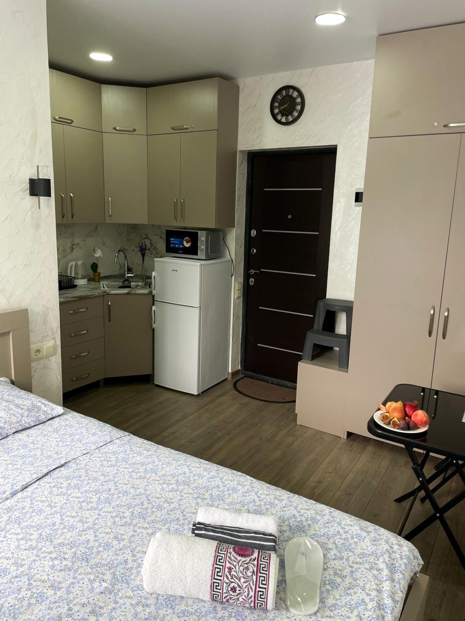 Sun And Moon Aparthotel Μπατούμι Εξωτερικό φωτογραφία