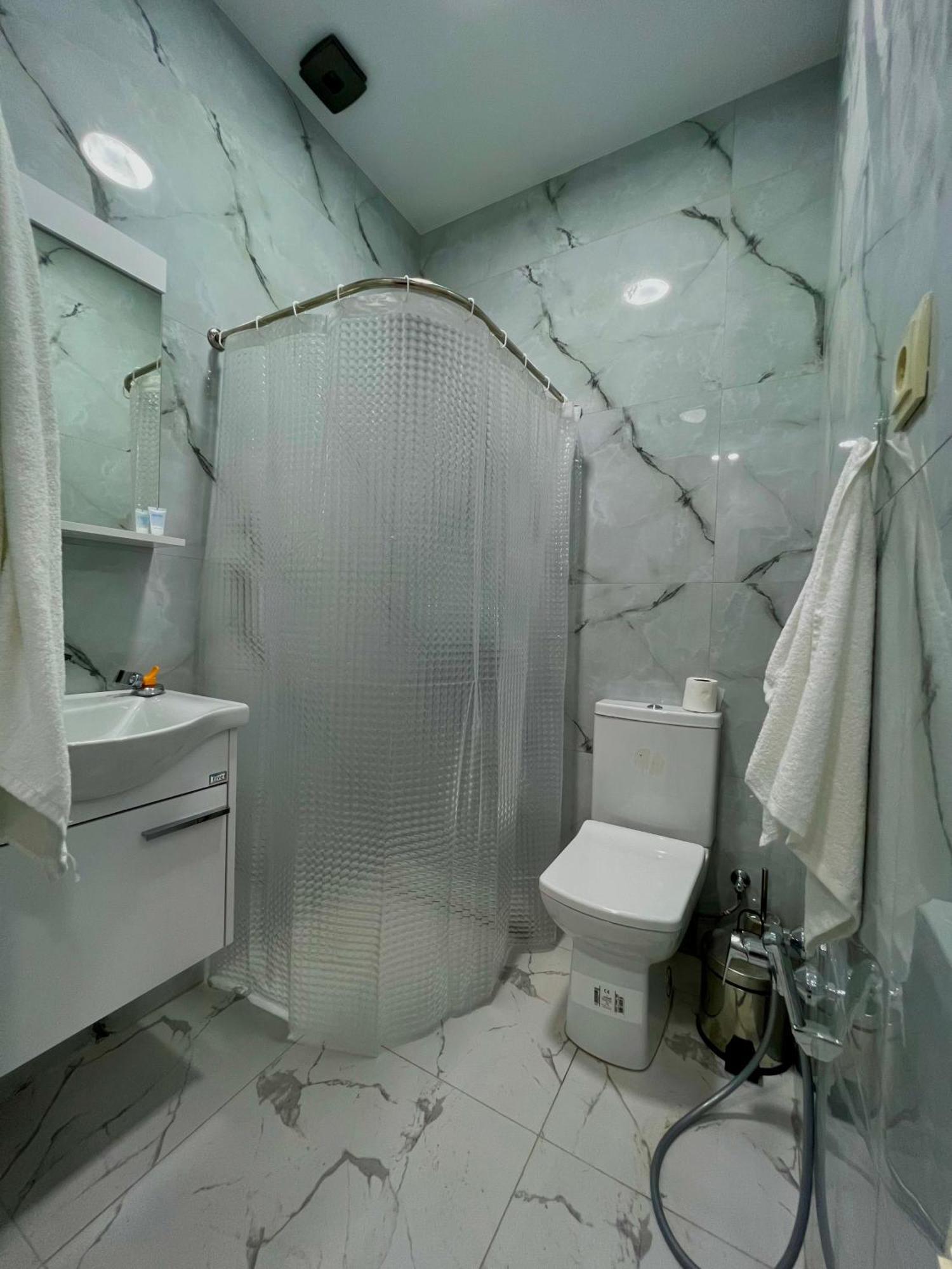 Sun And Moon Aparthotel Μπατούμι Εξωτερικό φωτογραφία